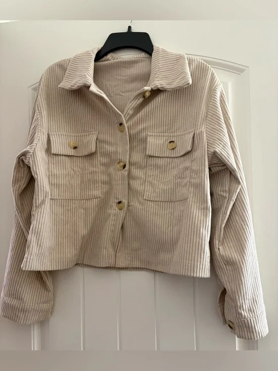 Women’S Beige Corduroy Button-Front Cropped Jacket - Picture 5 of 12